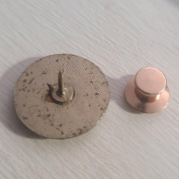 Rainbow In The Clouds Vintage Lapel Pin Tie Tack - Picture 5 of 5